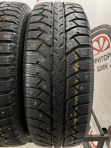 Bridgestone Ice Cruizer 7000s R17 235/65