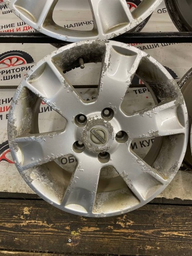 Диски литые Nissan R16  5*114,3  6,5J  ET40  ЦО 66,6