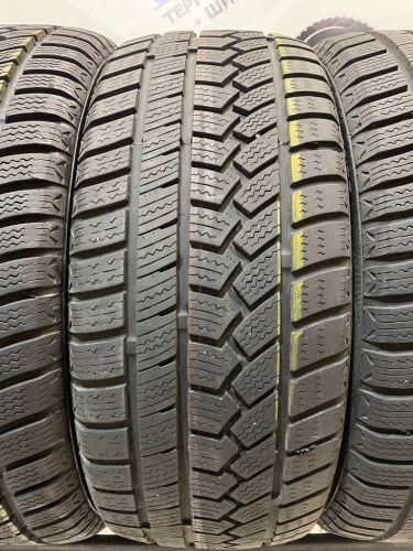 Ovation W-586 R18 245/45