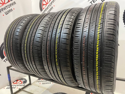 Kumho Solus TA31 215/50/17