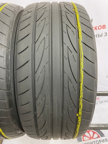 Yokohama Advan Fleva  235/45 97W R17