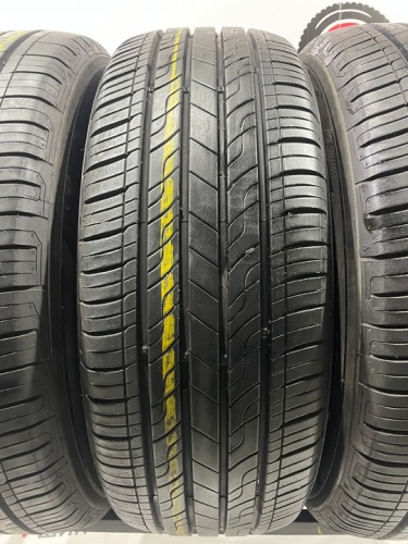 Goodyear EfficientGrip R17 215/55
