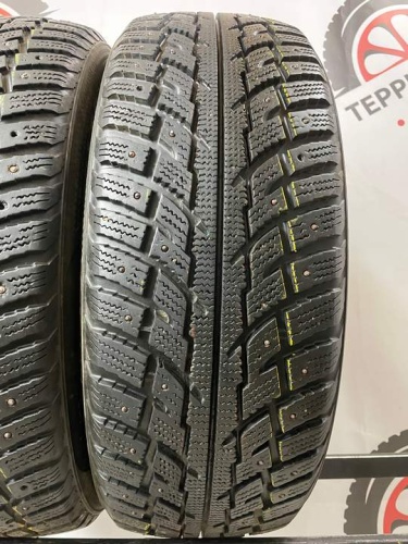 Kumho IZen RV Plus R17 225/65