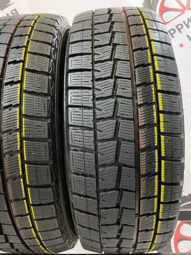 Dunlop Winter MAXX WM01 R17 215/60