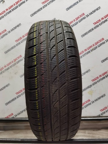Tracmax Ice-Plus S220 R16	215/65
