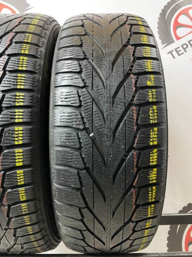 Nokian HKPLT R2 SUV R18 225/60