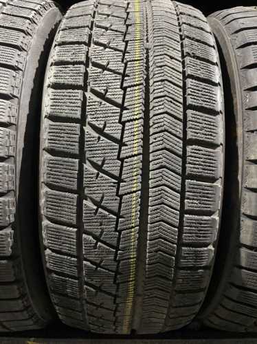 Bridgestone Blizzak VRX R18 225/40