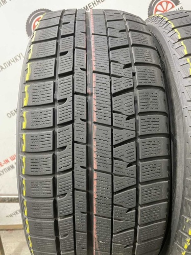 Yokohama Ice Guard IG50 R17 215/50