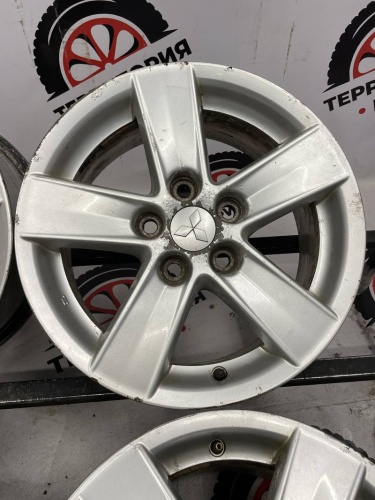 Митсубиси R16 5*114,3 ЦО 67,1 ЕТ 46 6J