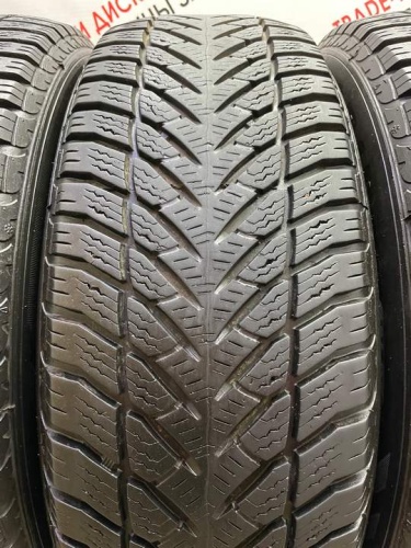 Goodyear ultragrip R17 225/65