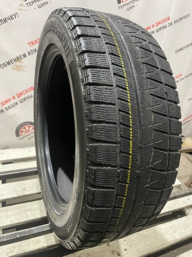 Bridgestone Blizzak Revo GZ R17 215/55