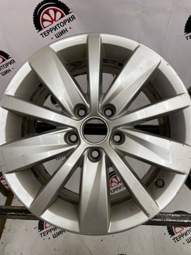 Литье volkswagen R16 5x112 ЦО 56.6 ET45 7J