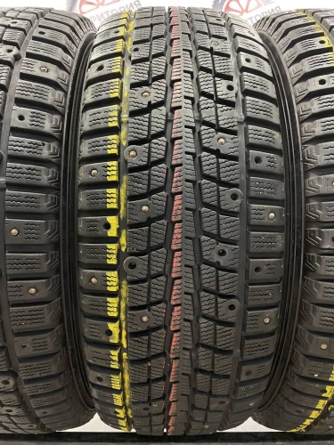 Dunlop SP Winter Ice 01 R16 215/65 T102