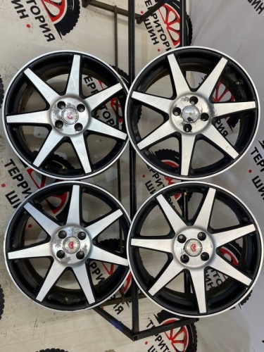 Литье VESTA R17	4*100 ЦО60,1	ЕТ42 7J