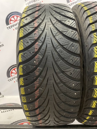 Goodyear UltraGrip Extreme R16	205/55