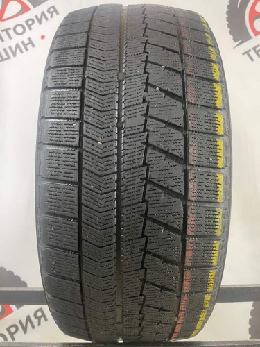 Bridgestone Blizzak VRX R17 215/50