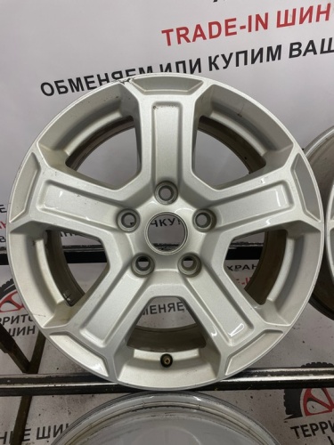 литье Вранглер R17 7,5J 5*127 ЕТ44 ЦО71,5