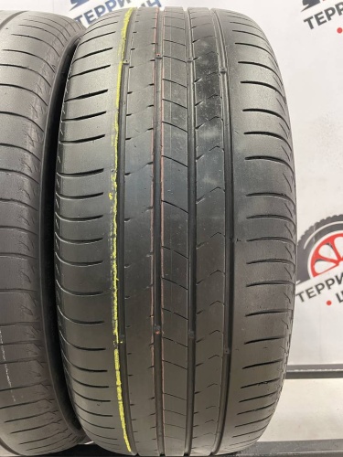 Kumho Ecsta HS51 R17 215/55