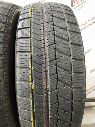 Bridgestone Blizzak VRX R16 215/65
