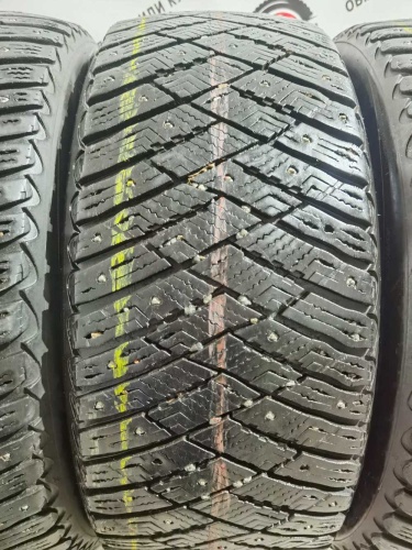 Goodyear UltraGrip Ice Arctic R17 225/50