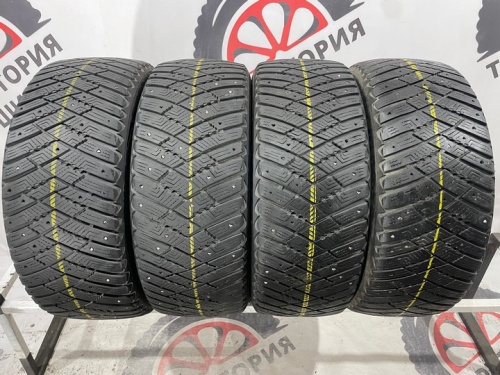 Goodyear Ultra Grip Ice Arctic R16 215/55