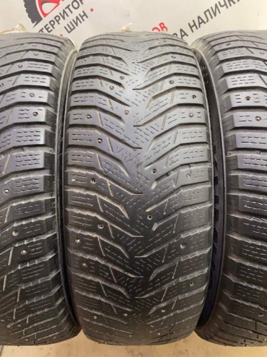 Kumho wi31 R16 215/65