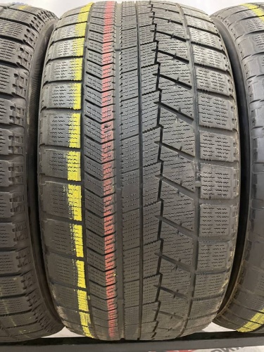 Bridgestone Blizzak VRX R18	245/50