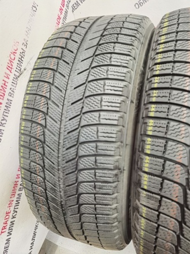 Michelin X-Ice 3 R18	235/50