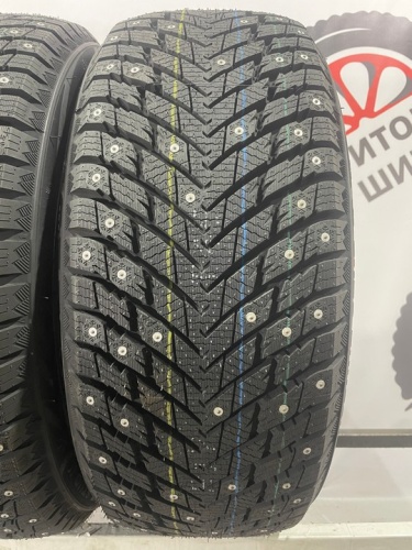 iLink Wintervorhut Stud II R17 215/50