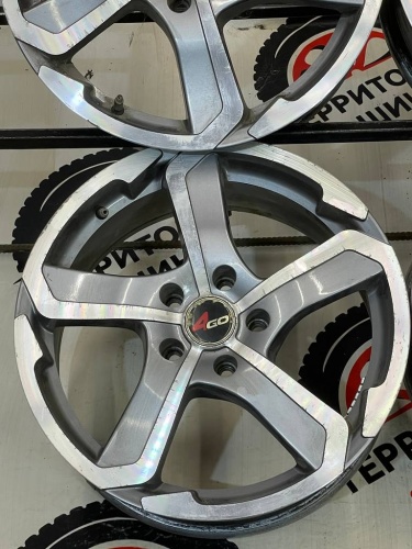 Литые диски R17 5*114.3 7,5J ET38 цо 73.1