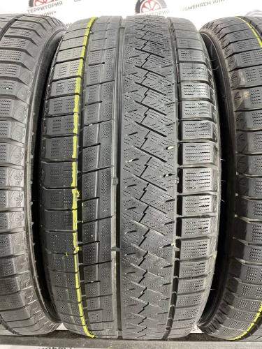 Triangle SnowLink TWT02 235/45 R18