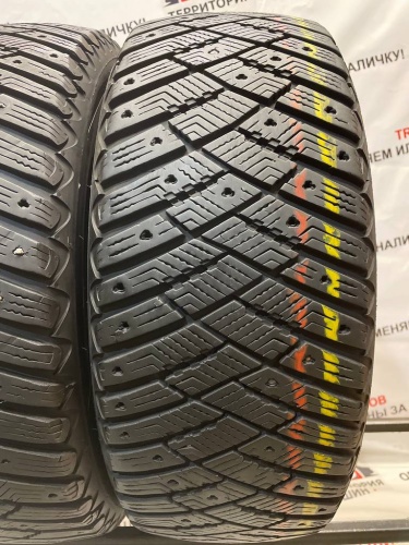 Goodyear UltraGrip Ice Arctic SUV R16	205/55