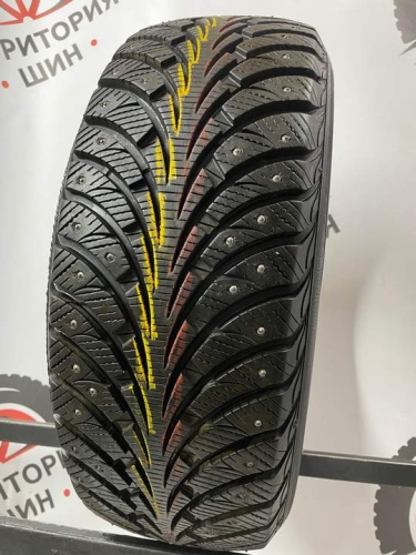 Sava Eskimo Stud  R16 215/60