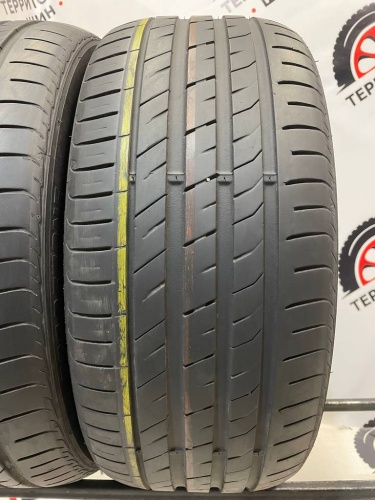 Roadstone N'Fera SU1 R19	245/40