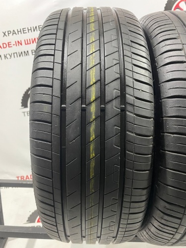 Goodyear EfficientGrip R17 215/55