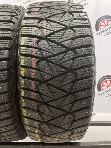 Goodyear Ultragrip 600 215/55 R16