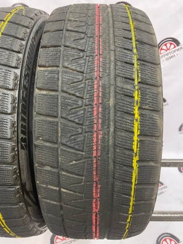 Bridgestone Blizzak Revo GZ 235/40 96S R19