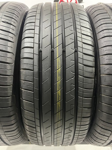 Goodyear EfficientGrip R17 215/55