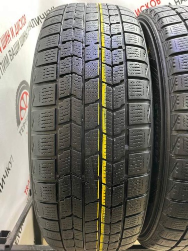 Dunlop Graspic DS3 R17 215/60