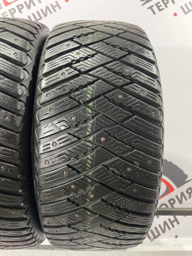 Goodyear UltraGrip Ice Arctic R18 245/50