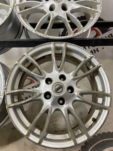 Литье Nissan R17 5х114.3/66.1/ЕТ45/J7